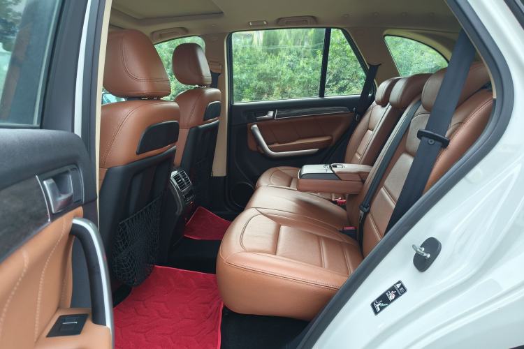 Used Haval H8 2015 2.0T Two-Wheel-Drive Standard Version