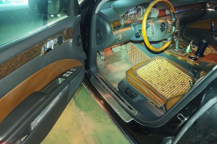 Used Volkswagen Phaeton 2011 3.6L V6 5-Seater Extended Comfort Version
