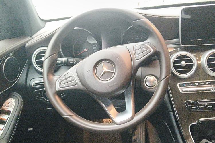 Used Mercedes-Benz GLC 2019 GLC 260 L 4MATIC Dynamic Model