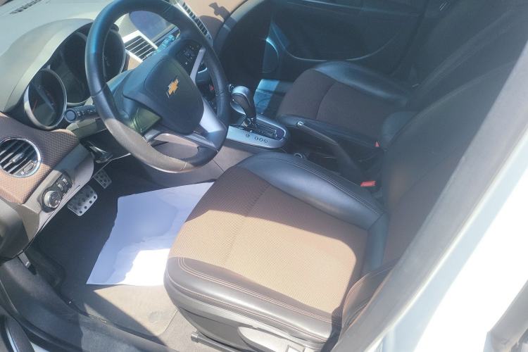 Used Chevrolet Cruze 2013 Hatchback 1.6L Automatic Luxury Model