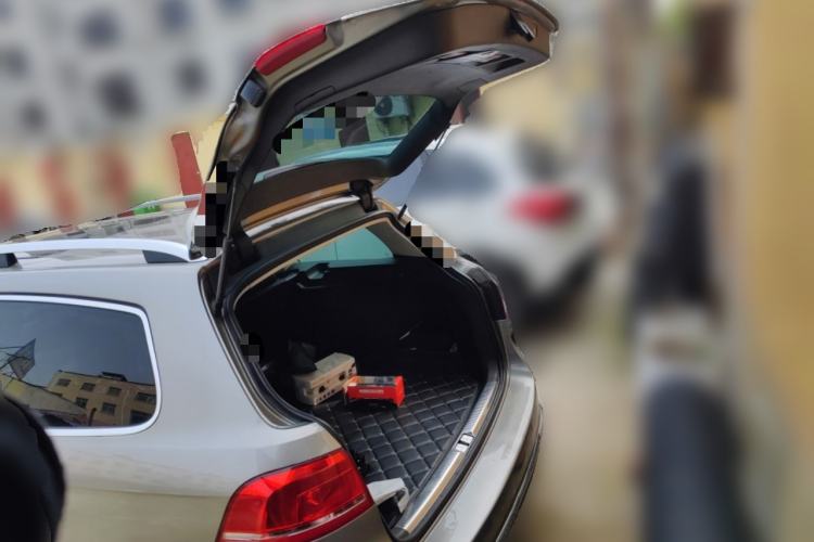 Used Volkswagen Magotan 2012 Travel Edition 2.0 TSI Comfort Version Trunk