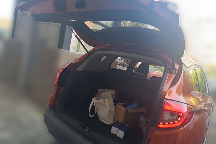 Used BYD Song 2017 Gaishe Upgrade Edition 1.5TID Automatic Elite Model Trunk