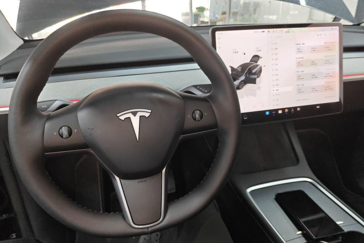 Used Tesla Model Y 2024 Rear-Wheel-Drive Version
