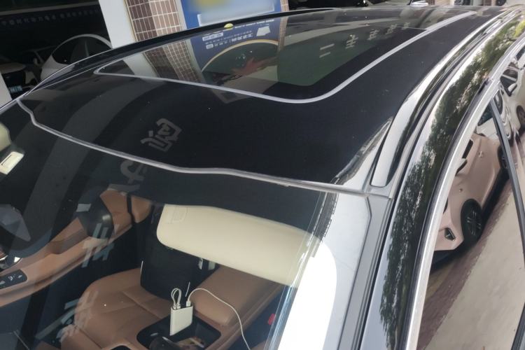 Used Nio ES8 2018 355 km Base Version 7-Seater Edition Roof