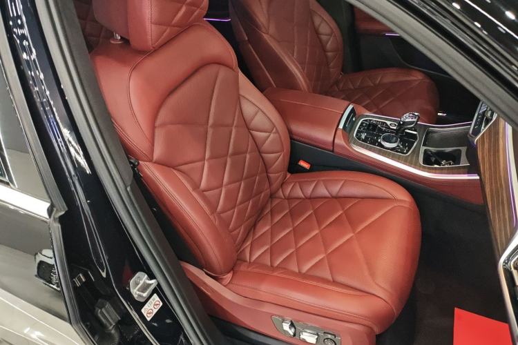 Used BMW X5 2022 xDrive 40Li Luxury Edition M Sport Package
