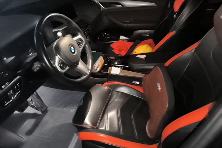 Used BMW X4 2021 xDrive 25i M Sport Night Edition package Left Front Seat