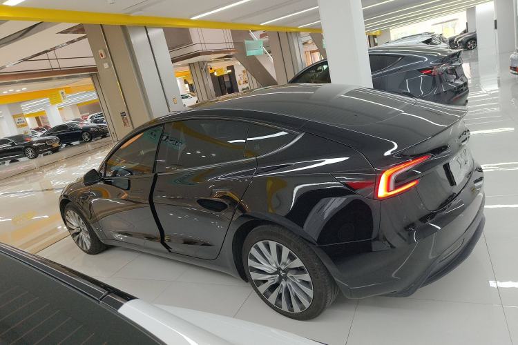 Used Tesla Model 3 2023 Rear-Wheel-Drive Version