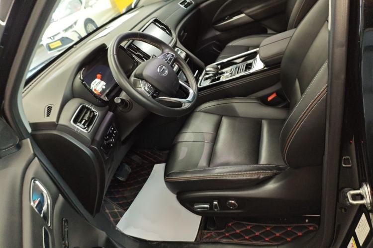 Used GAC Trumpchi GS8 2021 390T Two-Wheel-Drive Dark Knight Edition
