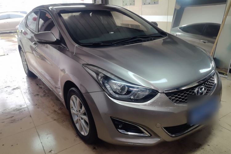 Used Hyundai Elantra (5th Generation / Langdong) 2016 1.6L Automatic Prestige Model Front Right 45 Deg