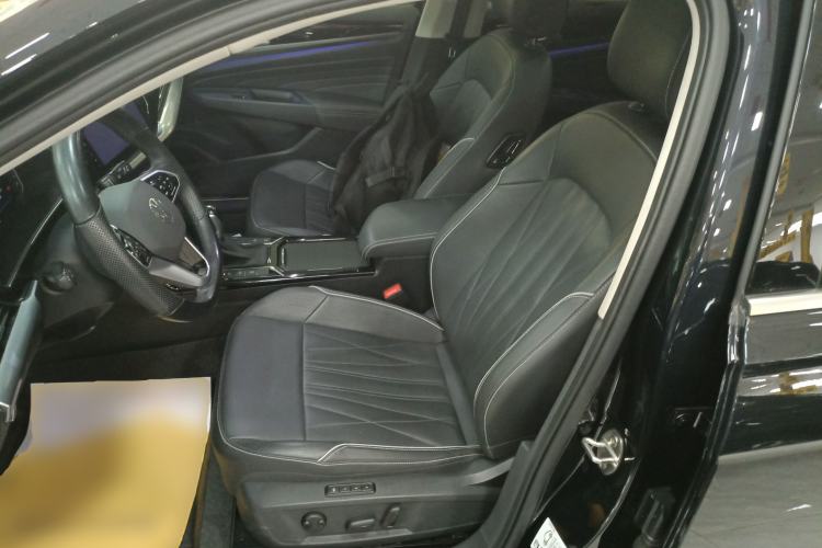 Used Volkswagen Passat 2023 Restyled 330TSI Starry Luxury Edition
