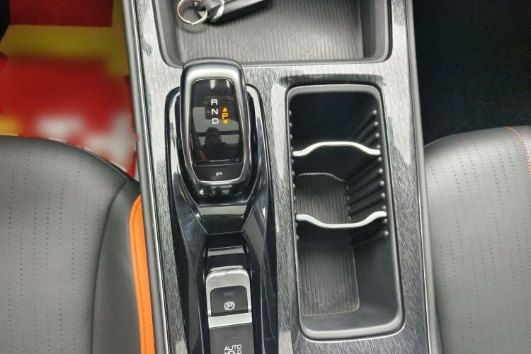 Used Dongfeng Aeolus Yixuan MAX 2023 1.5T Ultra-Stylish Trendsetting Dad Edition
