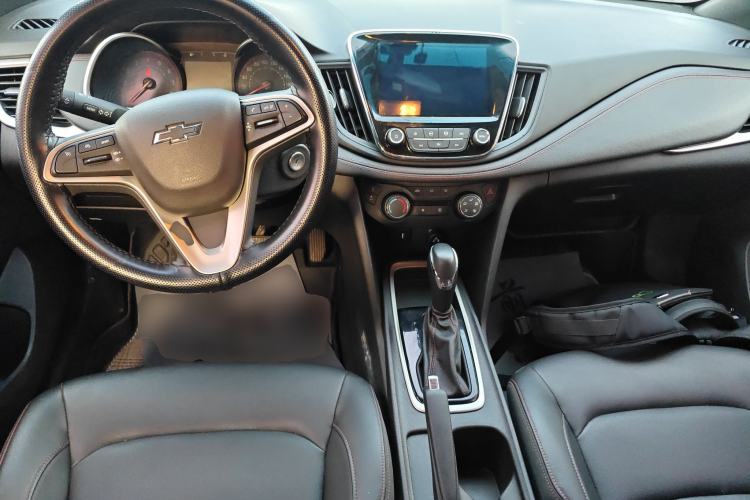 Used Chevrolet Monza 2020 Light Hybrid RS 330T Automatic Comfort Edition Center Console