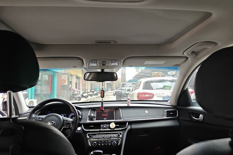 Used Kia K5 2016 1.6T Automatic LUX Headliner