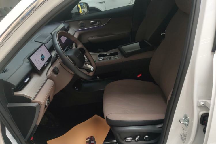 Used Chery Tiggo 8 PLUS 2025 290TGDI DCT Prestige 5-Seater