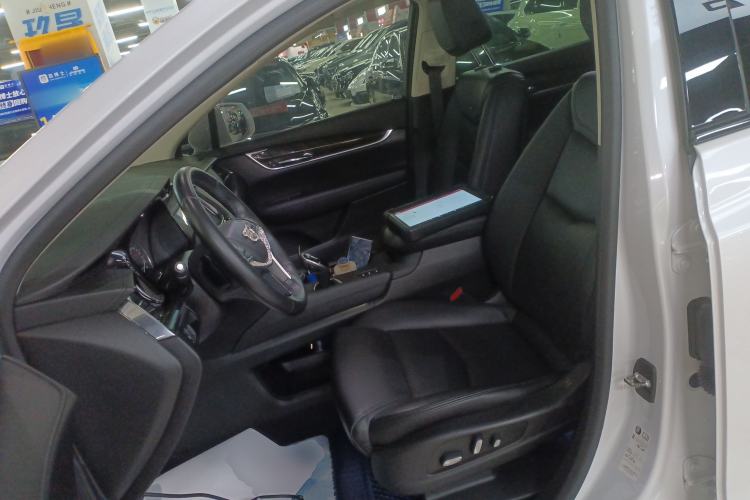 Used Cadillac XT5 2018 28T Four-Wheel Drive Luxury Model
