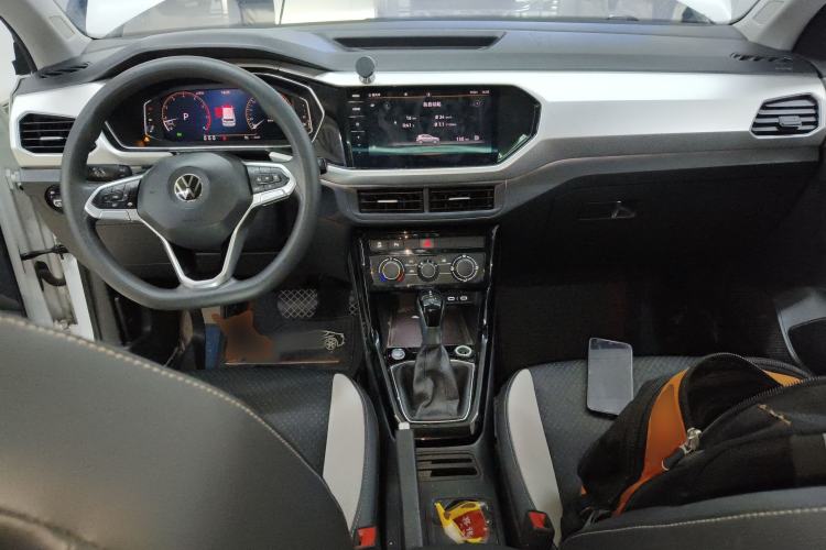 Used Volkswagen Tacqua 2021 1.5L Automatic Yue Zhi Lian Edition Center Console