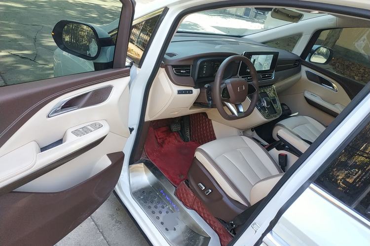 Used Bestune M9 2023 2.0T Prestige Edition
