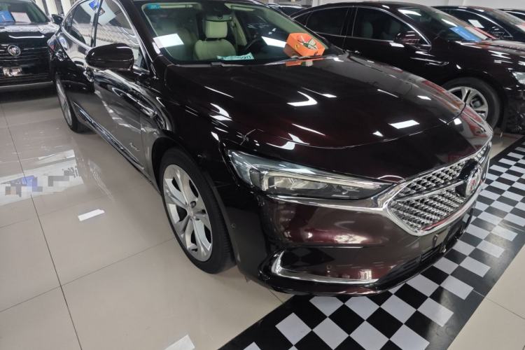 Used Buick LaCrosse 2019 28T Avenir Front Right 45 Deg