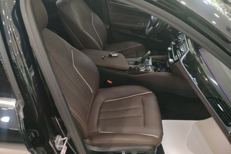 Used BMW 5 Series 2022 Second Facelift 525Li M Sport Package