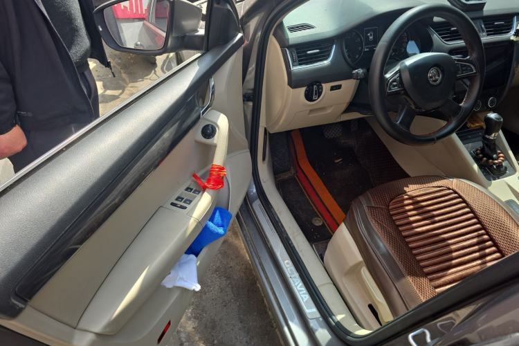 Used Skoda Octavia 2015 1.6L Automatic Yijun Edition
