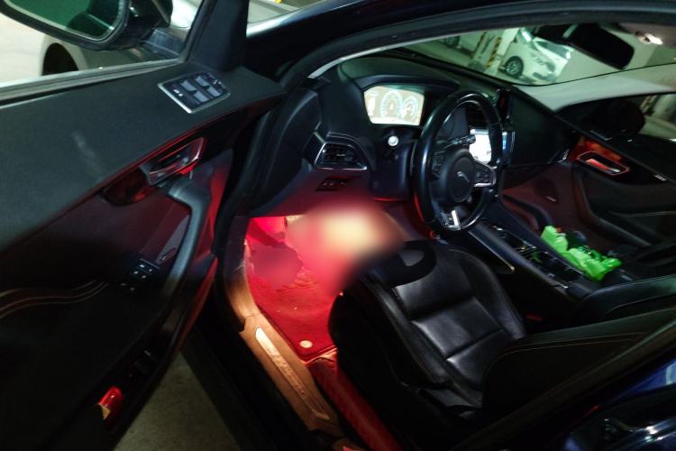 Used Jaguar F-PACE 2016 2.0T Two-Wheel-Drive R-Sport Sport Edition
