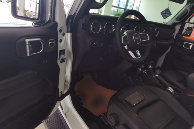 Used Jeep Wrangler 2019 2.0T Sahara Four-Door Electric Convertible China VI Emission Standard Driver Seat