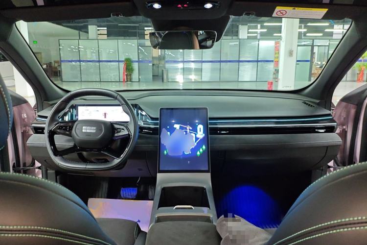 Used Geely Galaxy L6 2024 125km Creative Edition
