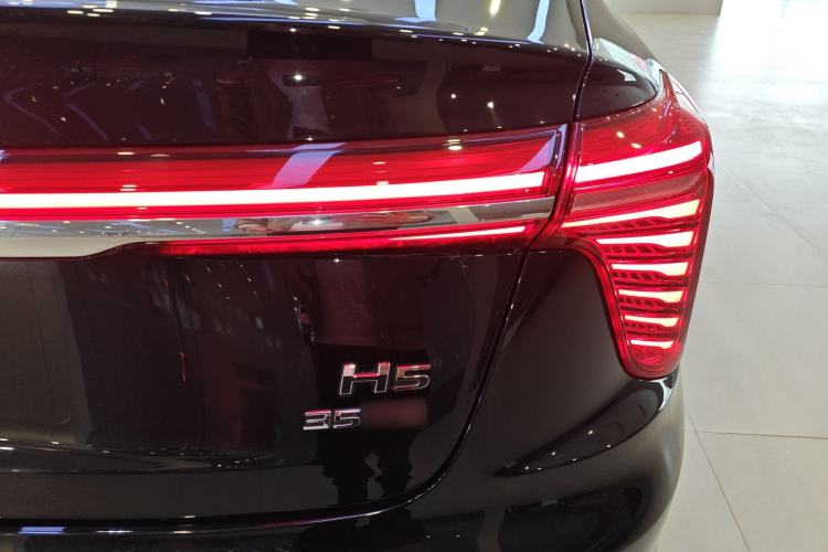 Used Hongqi H5 2024 1.5T DCT Smart Connect Flagship Edition Exterior 3