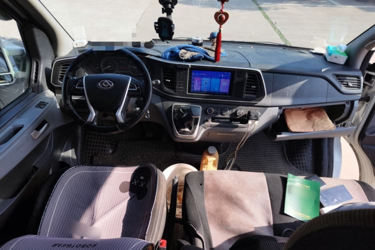 Used SAIC MAXUS Xintu V80 2020 2.0T AMT PLUS City Edition Short Wheelbase Ultra-Low Roof 5/6-Seater
