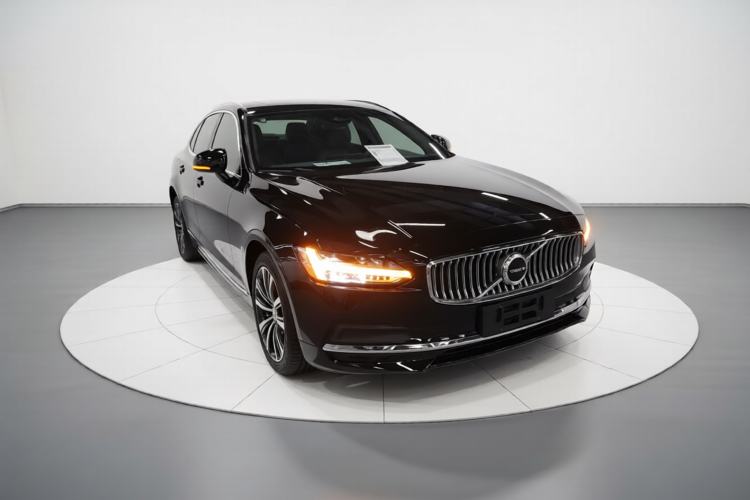 Used Volvo S90 2025 B5 Zhiyi Luxury Edition
