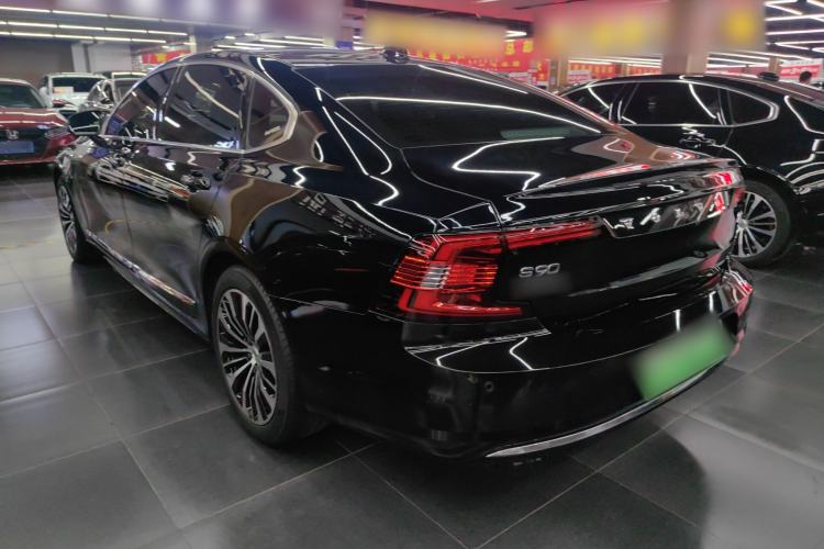 Used Volvo S90 New Energy 2024 Plug-in Hybrid Four-Wheel Drive Long-Range Zhiyi Luxury Edition

