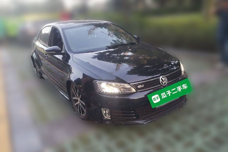 Used Volkswagen Sagitar 2013 2.0 TSI GLI Front Right 45 Deg