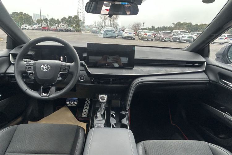 Used Toyota Camry 2026 Model Dual-Engine 2.0HXS Sport Plus Edition
