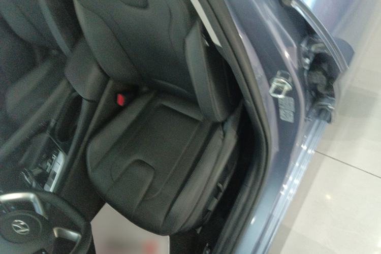 Used Hyundai Elantra 2023 1.5L CVT LUX Prestige Edition Left Front Seat