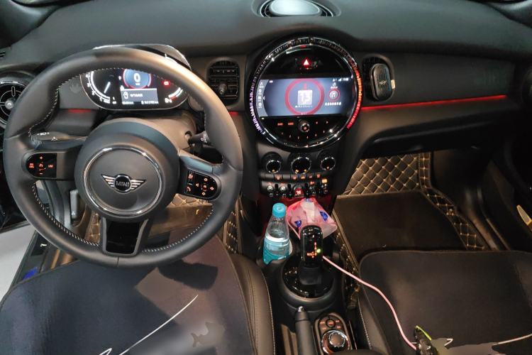 Used MINI MINI 2023 1.5T COOPER Midnight Escape Special Edition
