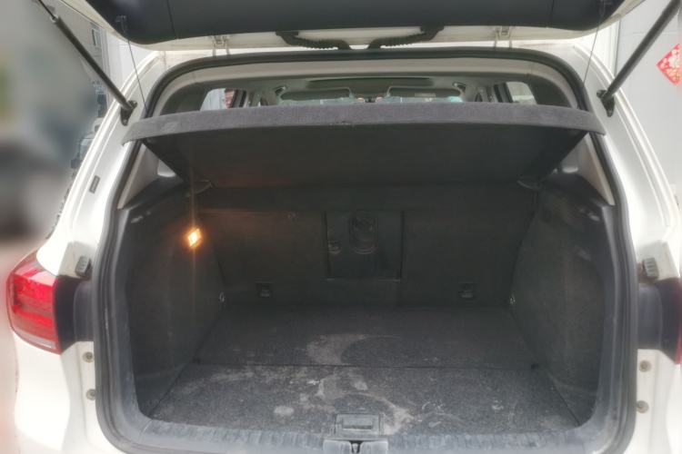 Used Volkswagen Tiguan 2017 300TSI Automatic Two-Wheel Drive Silk Road Comfort Edition Trunk