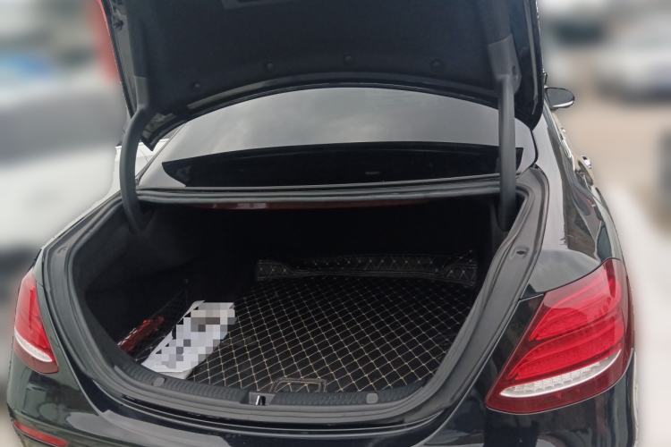 Used Mercedes-Benz E-Class 2016 E 300 L Sporty and Stylish Model Trunk