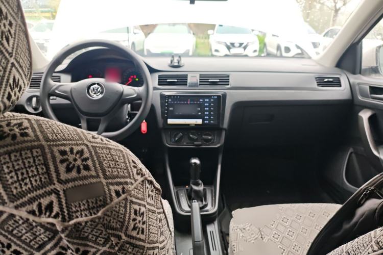 Used Volkswagen Santana 2021 1.5L Automatic Fashion Edition Center Console