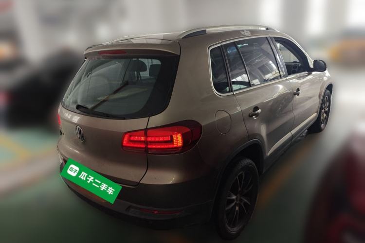 Used Volkswagen Tiguan 2015 1.8TSI Automatic Two-Wheel Drive Luxury Model Rear Right 45 Deg