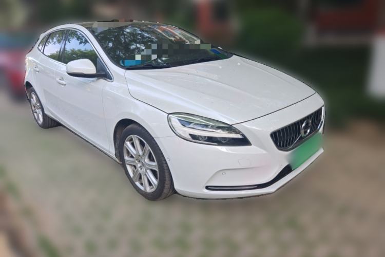 Used Volvo V40 2018 T3 Zhiya Edition
