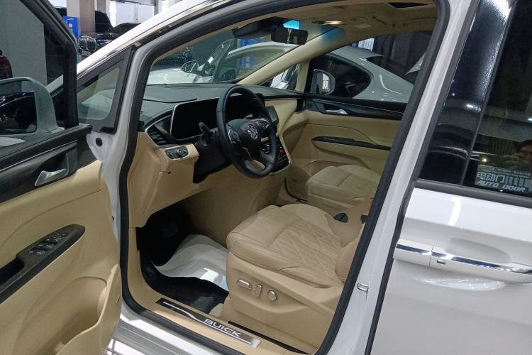 Used Buick GL8 2022 ES Landtrek 653T Flagship Model
