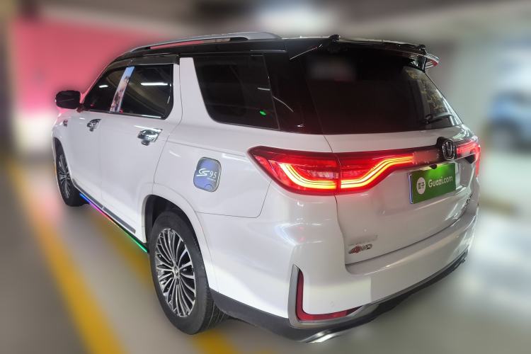 Used CHANGAN CS95 2019 2.0T Two-Wheel-Drive Luxury Version
