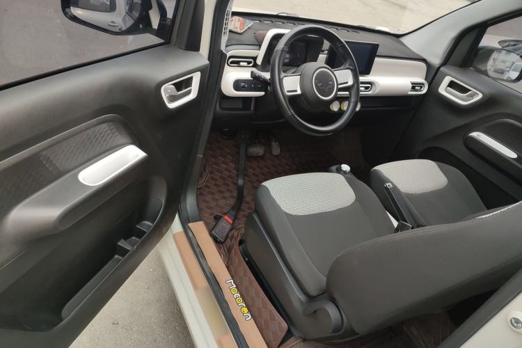 Used Wuling Hongguang MINIEV 2024 3rd Generation 215km Advanced Version
