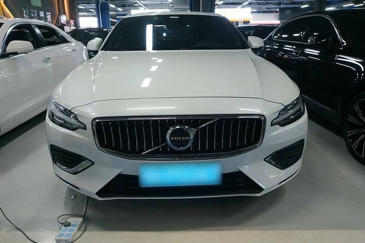 Used Volvo S60 2025 B4 Zhiyuan Luxury Edition