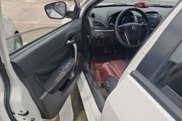 Used MG 5 2012 1.5L Automatic Elite Edition Driver Seat