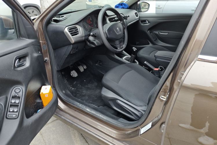 Used Peugeot 301 2014 1.6L Manual Comfort Edition
