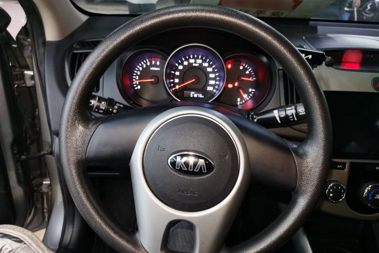 Used Kia Forte 2014 1.6L MT GL