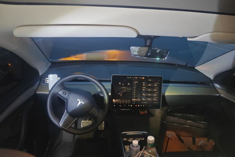 Used Tesla Model Y 2023 Rear-Wheel-Drive Version
