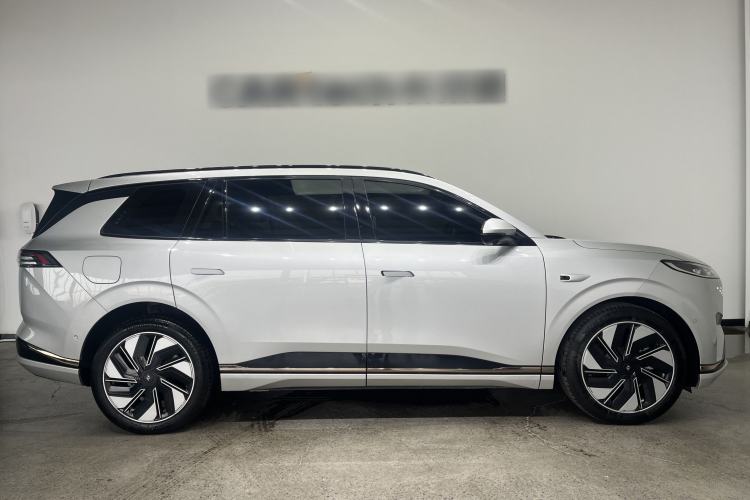 Used Dongfeng eπ eπ008 2024 210Max Range-Extended Version 6 Seats