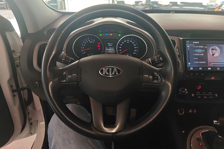 Used Kia Sportage R 2016 2.0L Automatic Two-Wheel Drive DLX Steering Wheel
